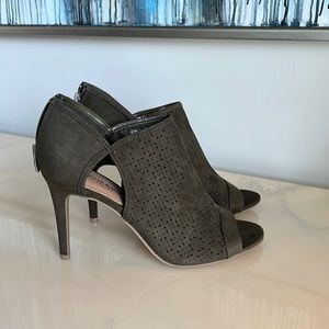 NWOT Christian Siriano high heels